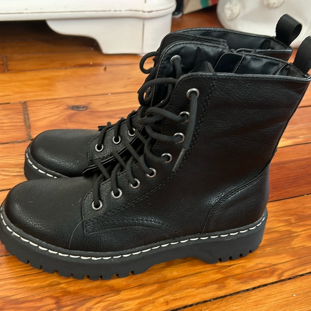 Women’s boots